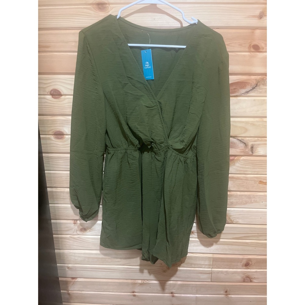 Cupshe Olive Green Long Sleeve V-Neck Romper CAA13C4G004MM Medium NEW